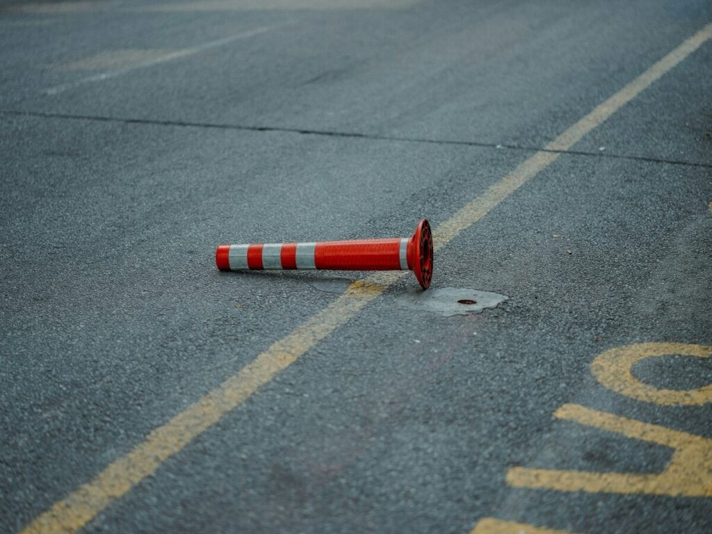 collapsible traffic cones with rubber base