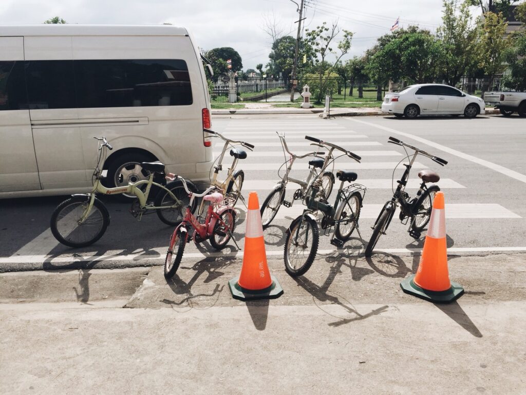 bike lane delineators