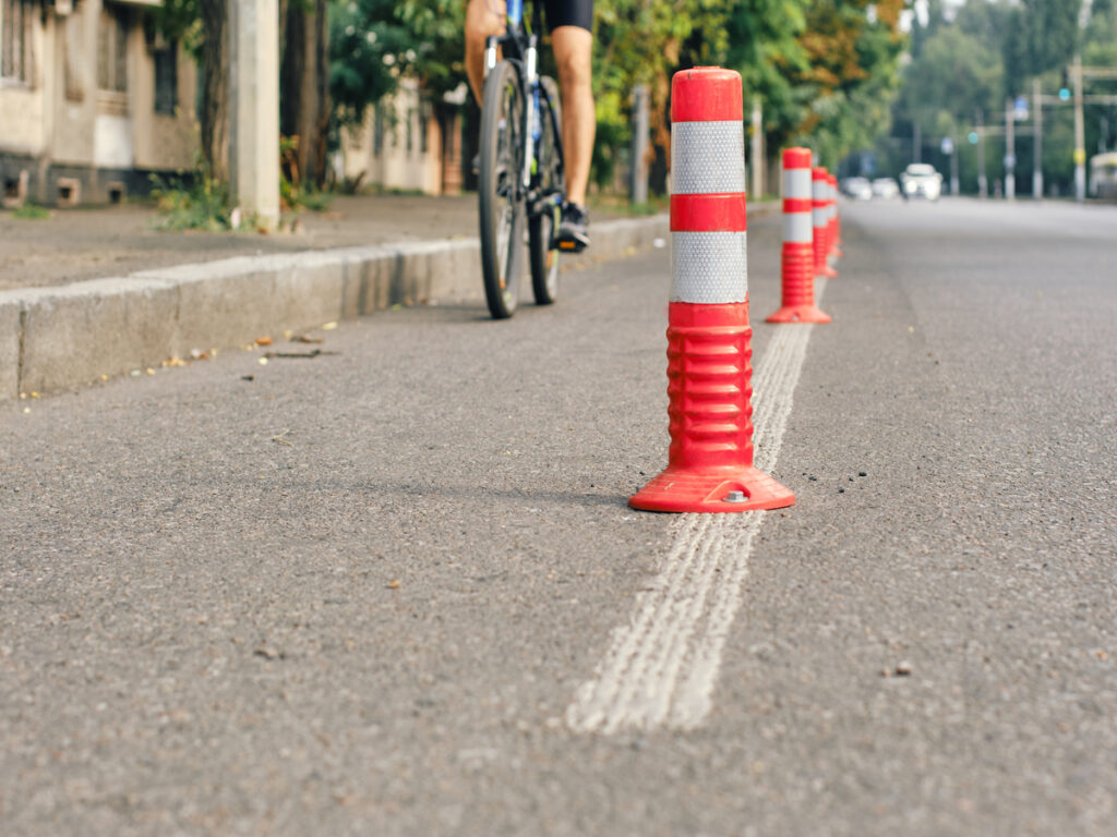 traffic lane delineators