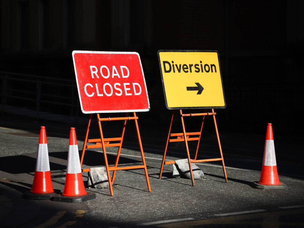 OPTSIGNS | Temporary vs Permanent Safety Road Signs: Key Differences, Aplicações, and When to Use Each OPTSIGNS | Temporary vs Permanent Safety Road Signs: Key Differences, Applications, and When to Use Each