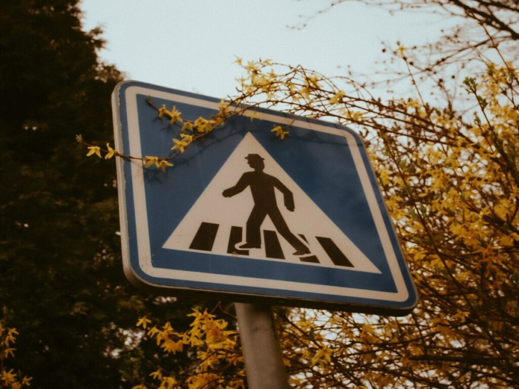 OPTSIGNS | Understanding Road Safety Sign Standards: MUTCD (USA), AS 1742 (Australia), and Vienna Convention (Europe) OPTSIGNS | Understanding Road Safety Sign Standards: MUTCD (USA), AS 1742 (Australia), and Vienna Convention (Europe)