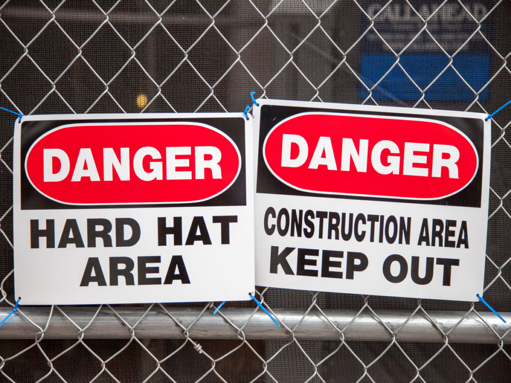 OPTSIGNS | How to Use Multiple Safety Signs in High-Risk Areas Effectively