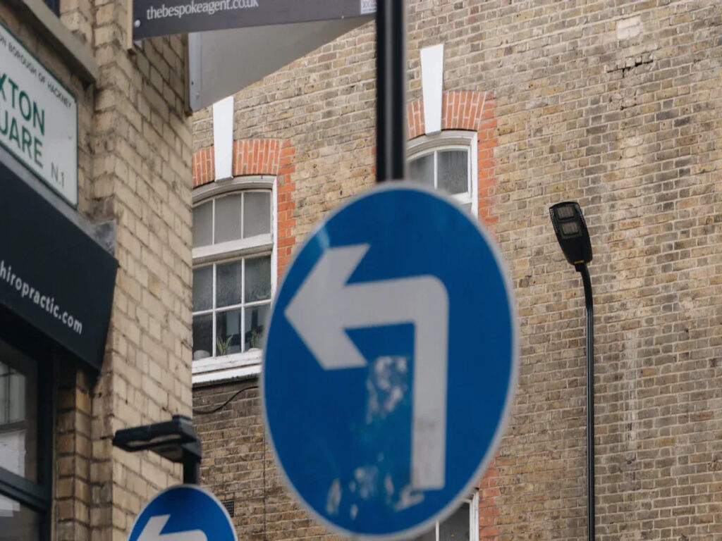 OPTSIGNS | How to Choose Road Sign Brackets for UK Rural vs Urban Environments