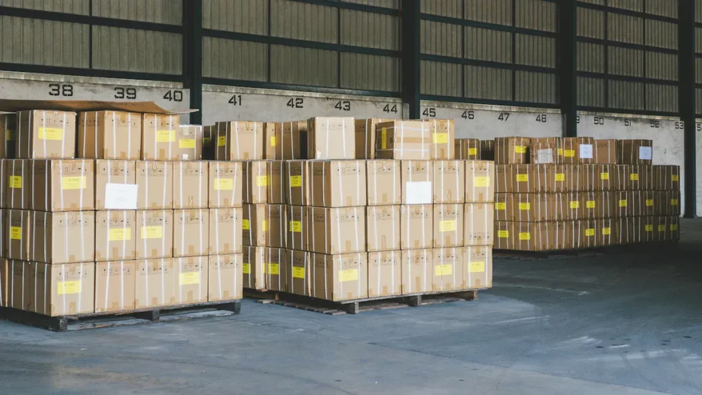 SIGNES OPTIQUES | Les avantages de la rentabilité et de la chaîne d'approvisionnement des cadres de panneaux d'achat en vrac OPTSIGNS | Cost-Effectiveness and Supply Chain Advantages of Bulk Purchasing Road Sign Frames