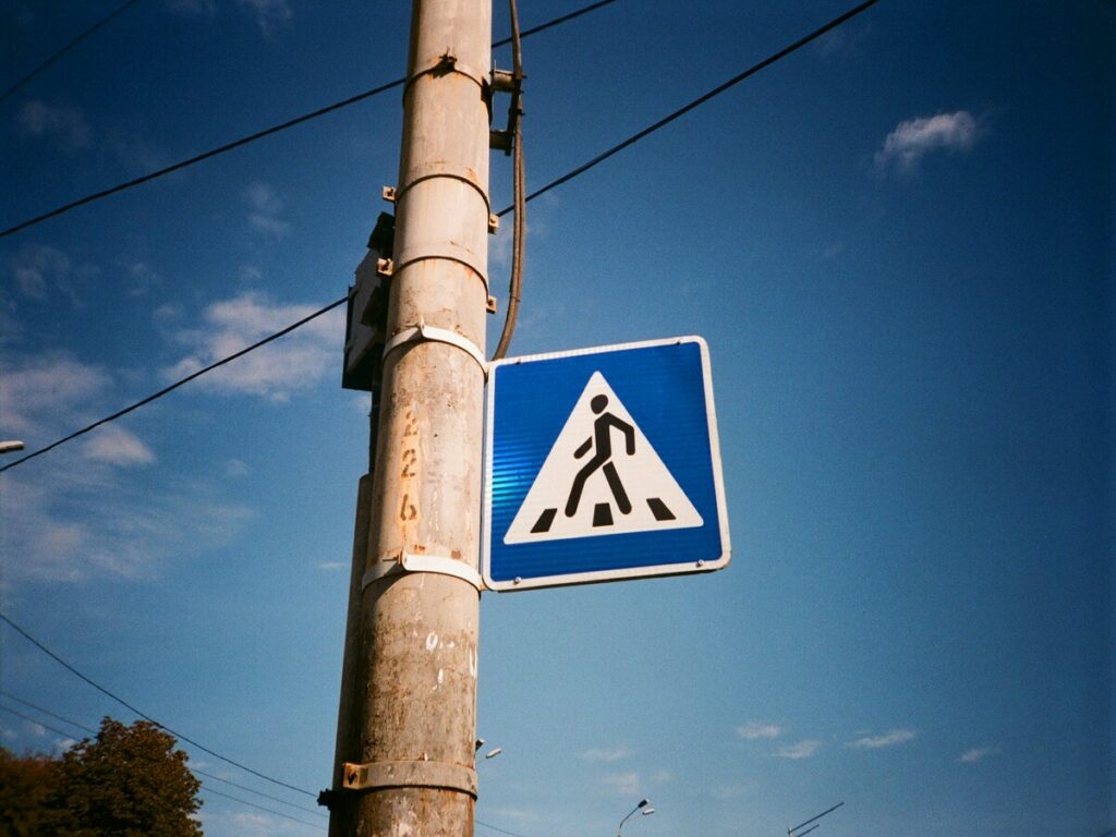 SEGNI OTTICI | Building a Complete Traffic Sign System: How Frames and Brackets Work Together OPTSIGNS | Building a Complete Traffic Sign System: How Frames and Brackets Work Together
