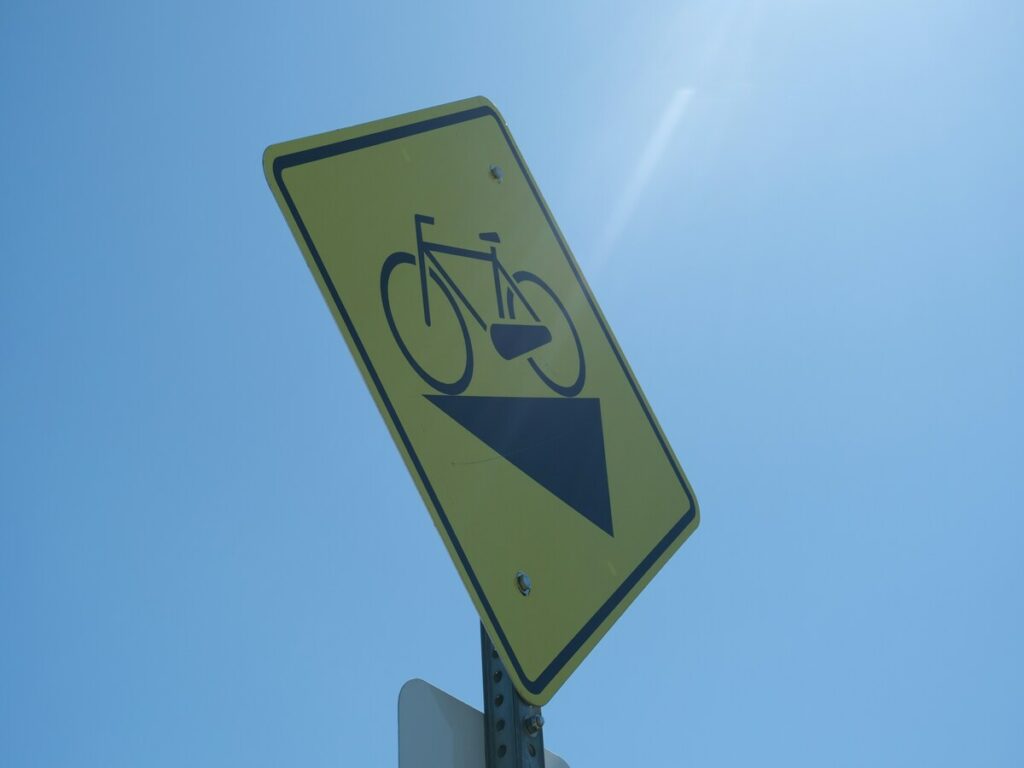 اوبتسيغنز | Maximizing the Efficiency of Road Construction with Pre-assembled Street Sign Hardware OPTSIGNS | Maximizing the Efficiency of Road Construction with Pre-assembled Street Sign Hardware