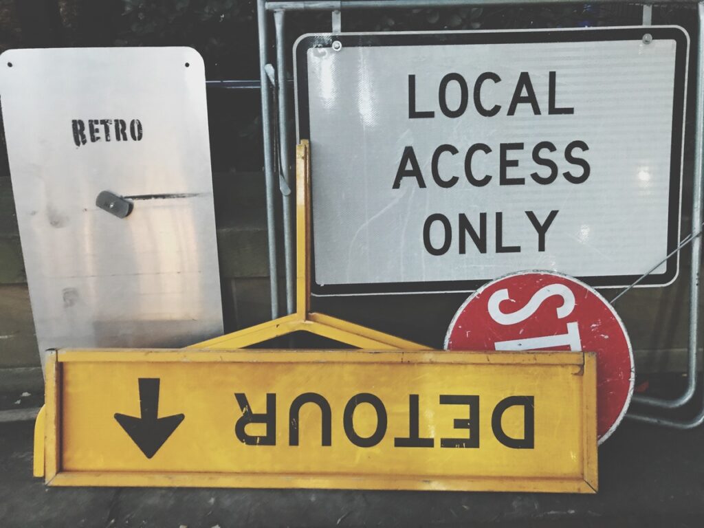 OPTSIGNS | Efficient Event Wayfinding with Slide-In Swing Sign Frames