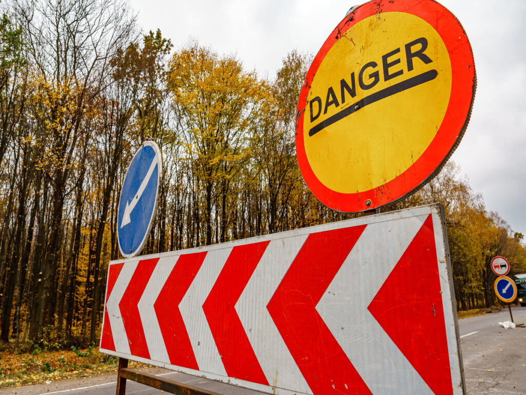 OPTSIGNS | Are Steel Sign Frames Expensive? Kosten vs. Value Explained for Long-Term Projects OPTSIGNS | Are Steel Sign Frames Expensive? Cost vs. Value Explained for Long-Term Projects