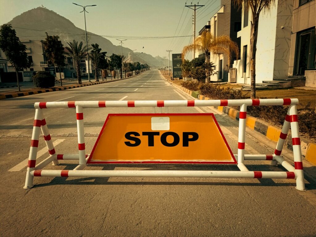 OPTSIGNS | Cost-Effectiveness and Supply Chain Advantages of Bulk Purchasing Road Sign Frames