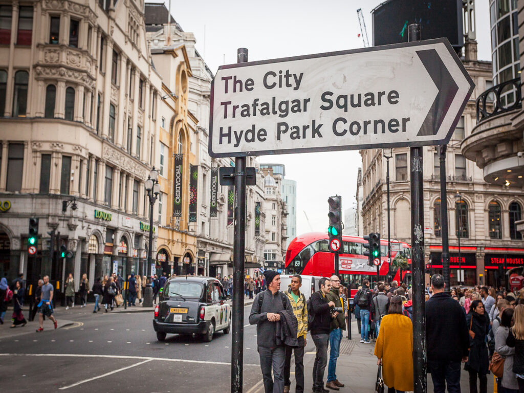 OPTSIGNS | UK Road Maintenance and Replacement Cycles: Choosing Durable Road Sign Brackets to Minimize Costs OPTSIGNS | UK Road Maintenance and Replacement Cycles: Choosing Durable Road Sign Brackets to Minimize Costs