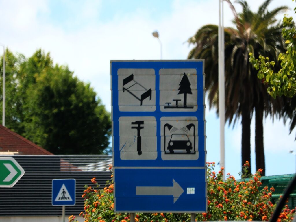 OPTSIGNS | How to Combine Traffic Safety Signs in Multi-Message Sign Frames for Maximum Clarity
