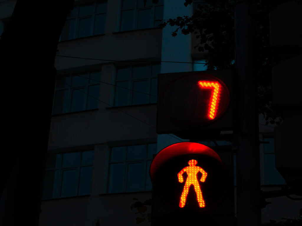 OPCIONES | High-Visibility Swing Sign Frames for After-Dark Traffic Operations in Australia OPTSIGNS | High-Visibility Swing Sign Frames for After-Dark Traffic Operations in Australia