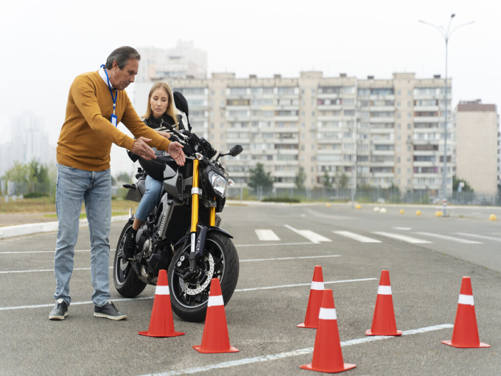 SEGNI OTTICI | A New Perspective on Traffic Safety Education Using Traffic Safety Cones as Teaching Tools for SADD Students OPTSIGNS | A New Perspective on Traffic Safety Education Using Traffic Safety Cones as Teaching Tools for SADD Students