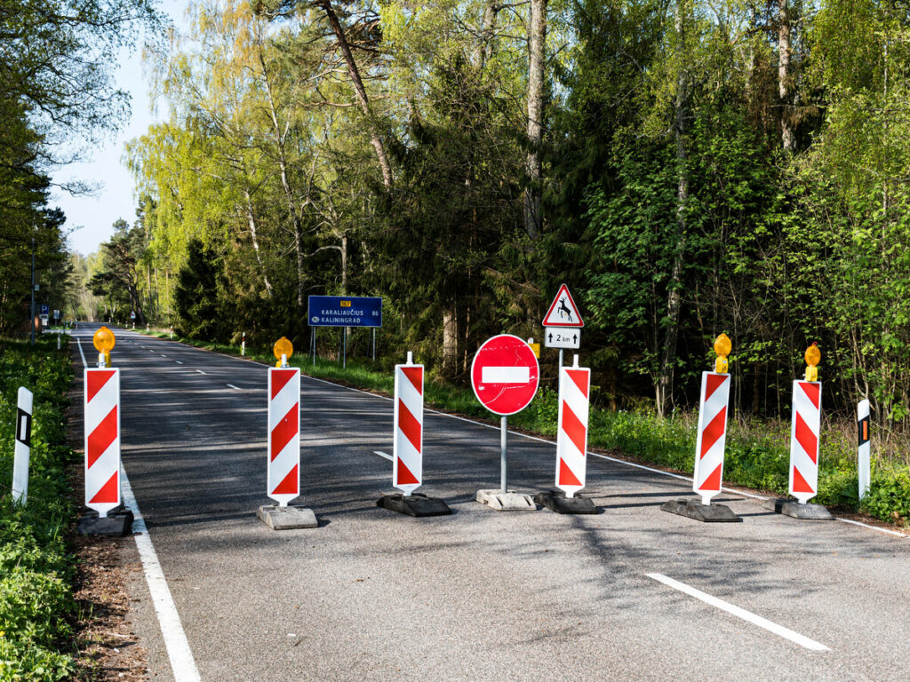 OPTSIGNS | Where Are You Allowed to Post Traffic Safety Signs? OPTSIGNS | Where Are You Allowed to Post Traffic Safety Signs?