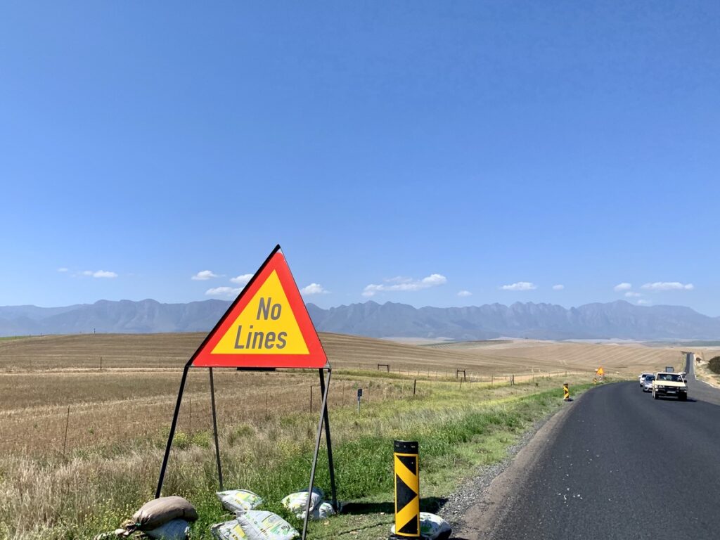 OPTSIGNS | Choosing Road Sign Frames for Every Application Scenario OPTSIGNS | Choosing Road Sign Frames for Every Application Scenario