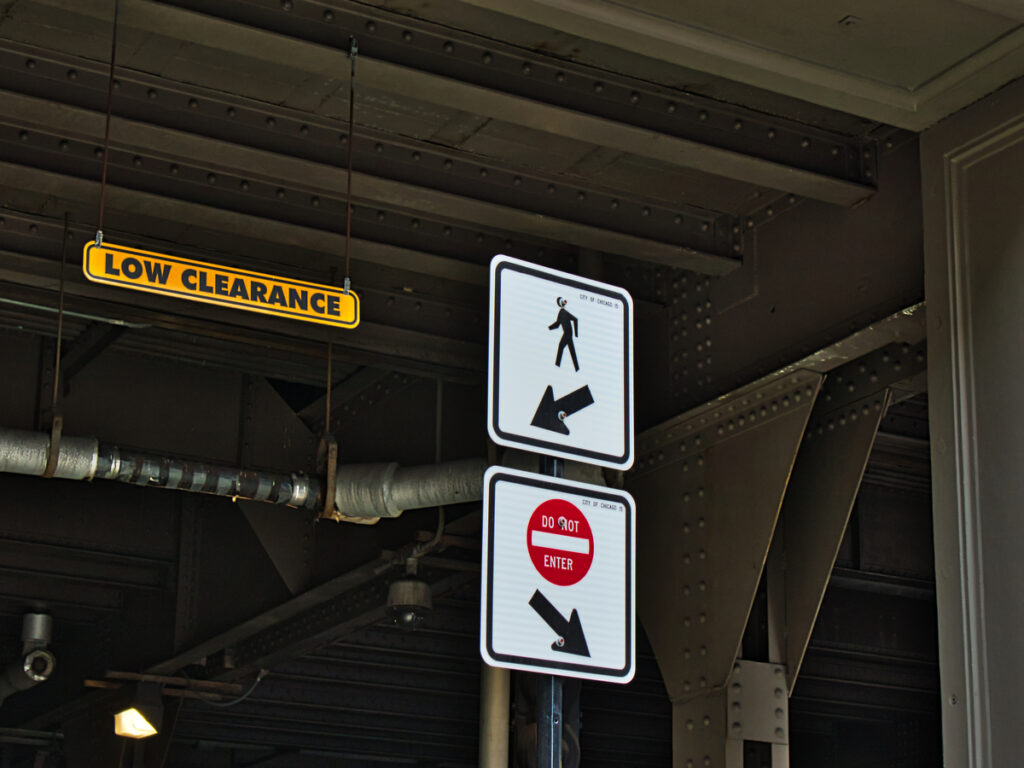 OPTSIGNS | How to Combine Traffic Safety Signs in Multi-Message Sign Frames for Maximum Clarity OPTSIGNS | How to Combine Traffic Safety Signs in Multi-Message Sign Frames for Maximum Clarity