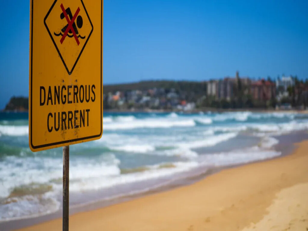 OPTSIGNS | OSHA vs.. AS1319: Uma visão comparativa dos padrões de sinal de segurança nos EUA. e Austrália OPTSIGNS | OSHA vs. AS1319: A Comparative Look at Safety Sign Standards in the U.S. and Australia
