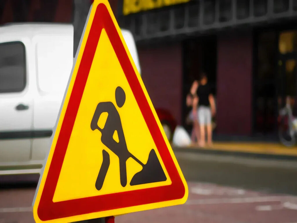 OPTSIGNS | The Different Types of Anti-Graffiti Coatings and Their Ratings for Traffic Sign Maintenance OPTSIGNS | The Different Types of Anti-Graffiti Coatings and Their Ratings for Traffic Sign Maintenance