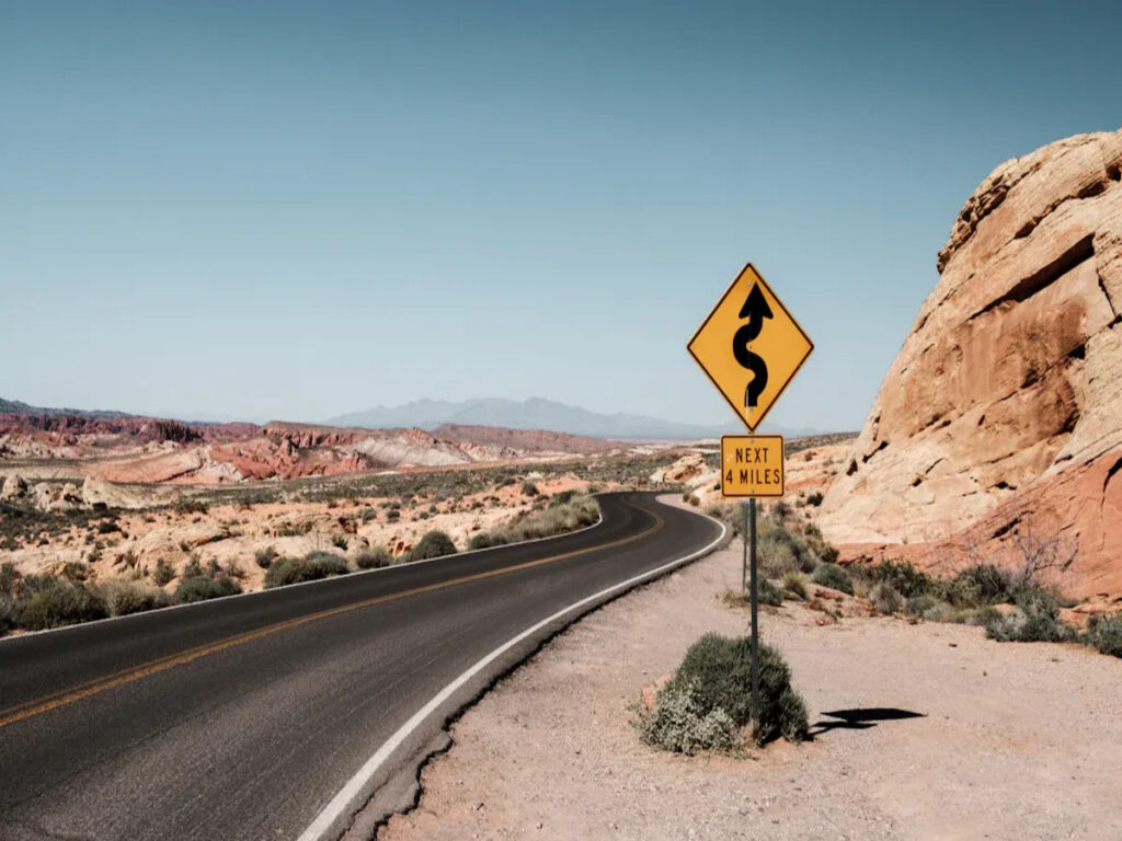 OPTSIGNS | Human Factors Engineering and Driver Response in Traditional Multi-Message Traffic Sign Design OPTSIGNS | Human Factors Engineering and Driver Response in Traditional Multi-Message Traffic Sign Design