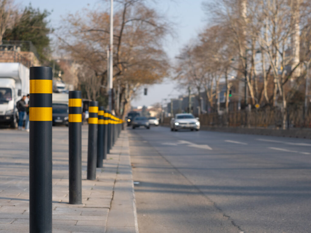 विकल्पसंकेत | Galvanized Steel Bollards: Affordable Protection for Harsh Environments OPTSIGNS | Galvanized Steel Bollards: Affordable Protection for Harsh Environments