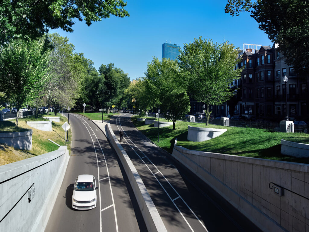 OPTSIGNS | Grünere Straßen, Sicherere Reisen: Die Rolle von CO₂ Concrete in der Verkehrssicherheit OPTSIGNS | Greener Roads, Safer Journeys: CO₂ Concrete’s Role in Traffic Safety