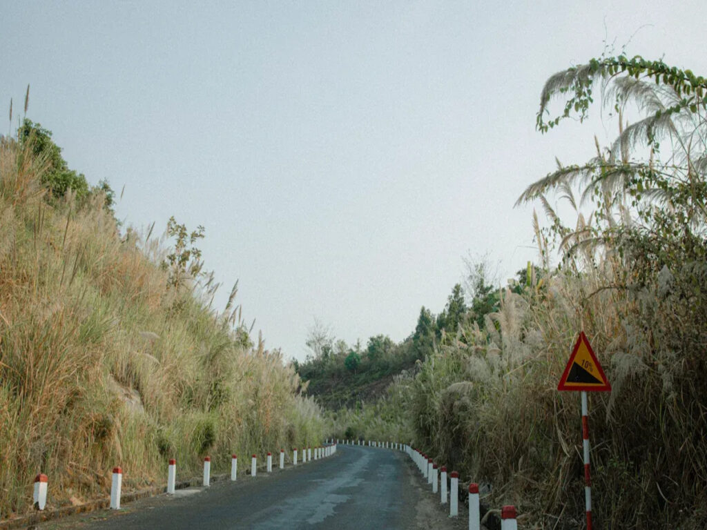 SEGNI OTTICI | Sustainable Road Bollards: The Green Future of Urban Safety OPTSIGNS | Sustainable Road Bollards: The Green Future of Urban Safety