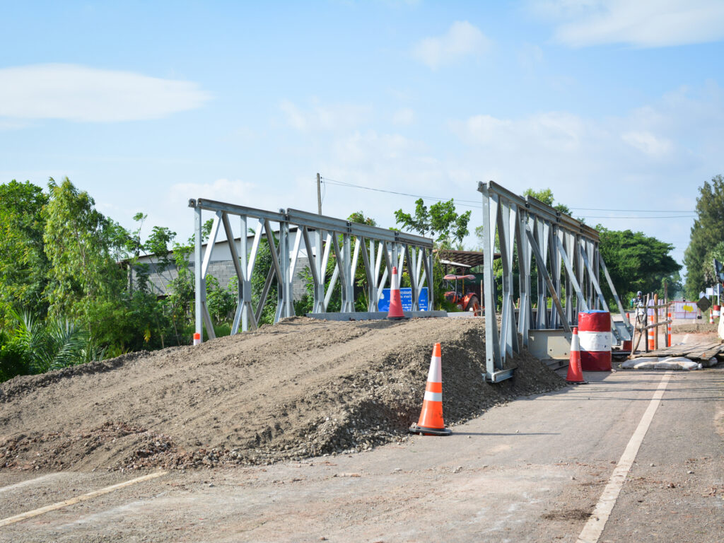 SEGNI OTTICI | How to Use Construction Traffic Cones to Defend Against Work Zone Injury Claims OPTSIGNS | How to Use Construction Traffic Cones to Defend Against Work Zone Injury Claims