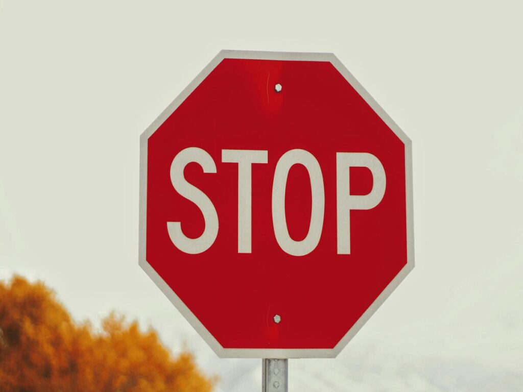 OPTSIGNS | Exploring the Different Types of Stop Signs: Understanding Global Variations and Their Role in Traffic Safety