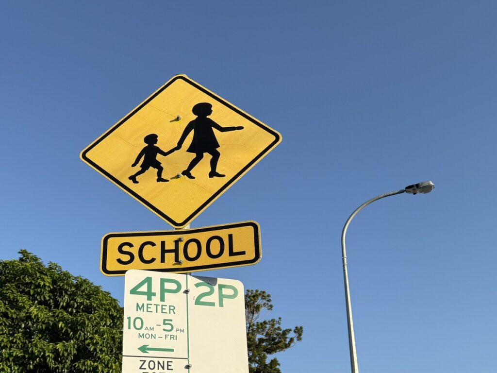 SEGNI OTTICI | È illegale prendere segnali stradali in Australia? OPTSIGNS | Is It Illegal to Take Street Signs in Australia?
