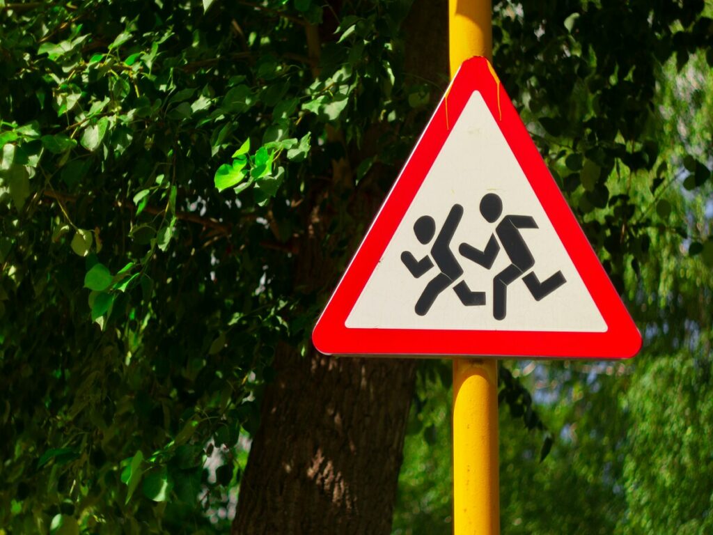옵션 | How to Select the Best Reflective Materials for Traffic Signs OPTSIGNS | How to Select the Best Reflective Materials for Traffic Signs