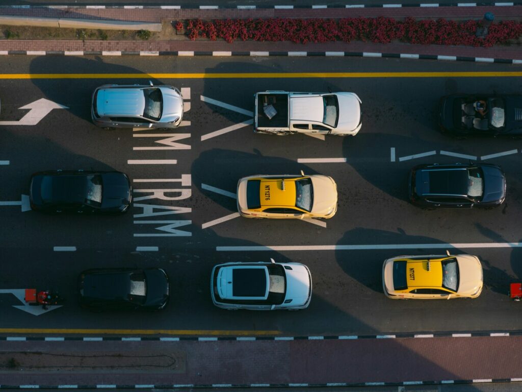 विकल्पसंकेत | Integrating Smart Traffic Prisms with Traditional Infrastructure: Enhancing Traffic Management Efficiency and Safety OPTSIGNS | Integrating Smart Traffic Prisms with Traditional Infrastructure: Enhancing Traffic Management Efficiency and Safety