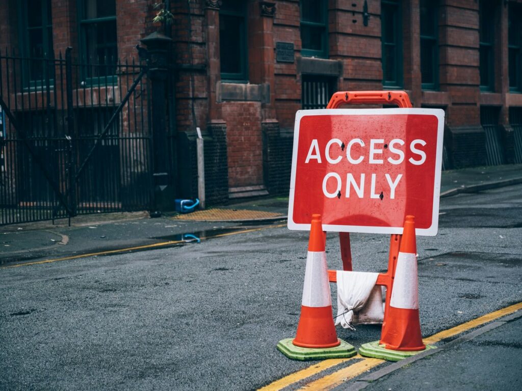 विकल्पसंकेत | EN13422 Certification and Entry Barriers for High-Precision Manufacturers in Germany OPTSIGNS | EN13422 Certification and Entry Barriers for High-Precision Manufacturers in Germany