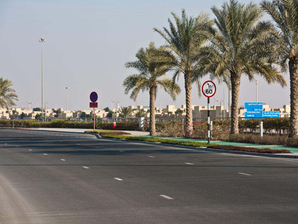 विकल्पसंकेत | What’s the Ideal Bollard Material for Middle East Conditions? Heat, Sand, and UV Considered OPTSIGNS | What’s the Ideal Bollard Material for Middle East Conditions? Heat, Sand, and UV Considered