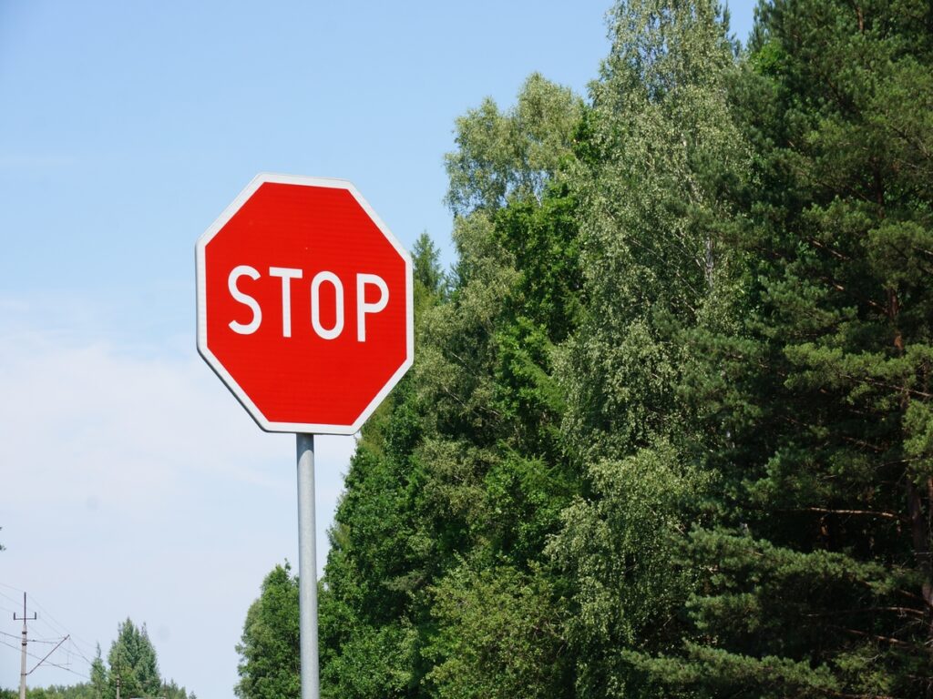オプトサイン | Understanding Class 1 Reflective Sheeting for Safer Urban and Residential Traffic Signs OPTSIGNS | Understanding Class 1 Reflective Sheeting for Safer Urban and Residential Traffic Signs