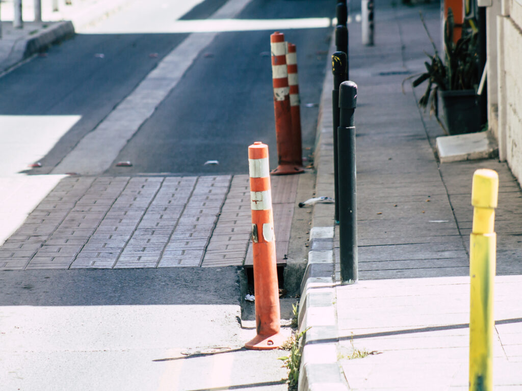 OPTSIGNS | Removable Steel Bollards Installation: Sleeve Systems, Locking Mechanisms & Best Practices OPTSIGNS | Removable Steel Bollards Installation: Sleeve Systems, Locking Mechanisms & Best Practices