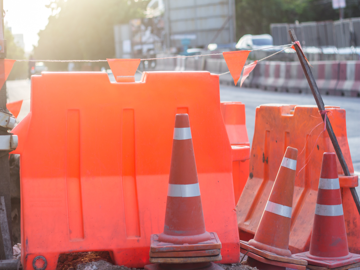 OPTSIGNS | Why Buying Water-Filled Jersey Barriers is More Cost-Effective Than Renting