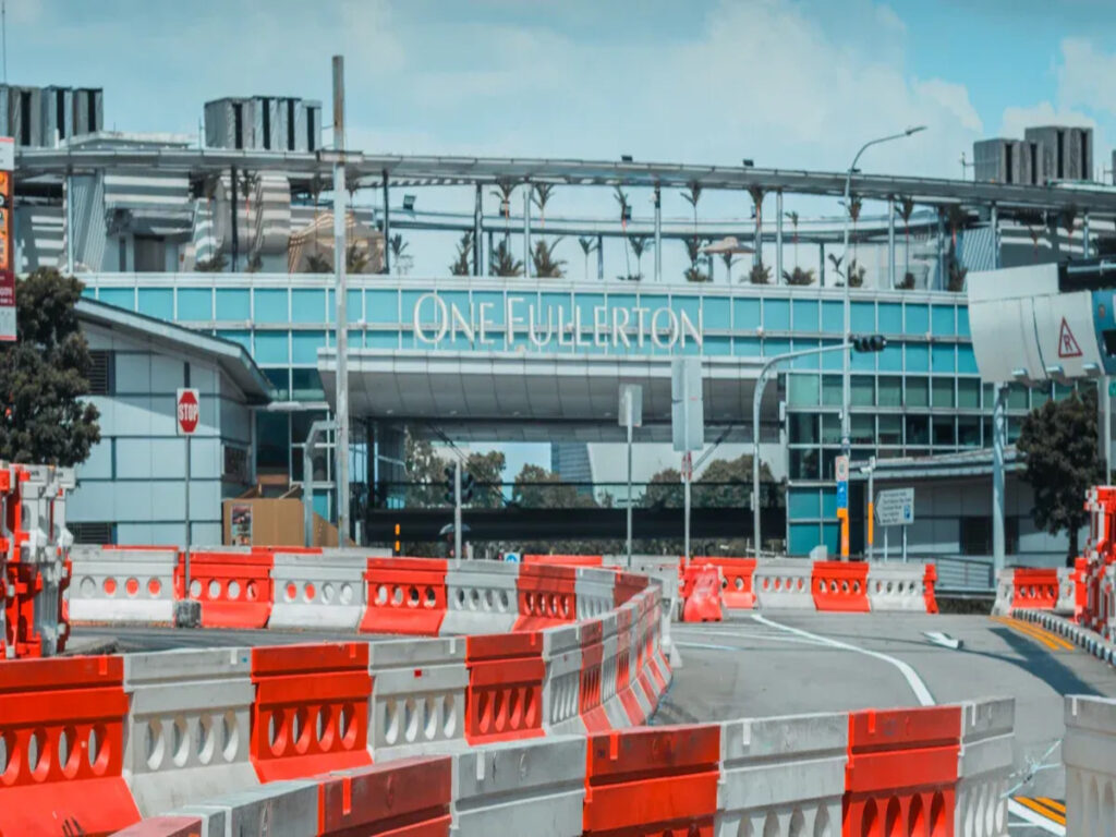 विकल्पसंकेत | Water-Filled Barriers vs. कंक्रीट बाधाएँ: Which is Right for Your Project? OPTSIGNS | Water-Filled Barriers vs. Concrete Barriers: Which is Right for Your Project?