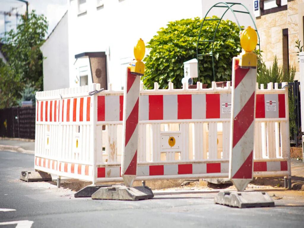 OPTSIGNS | Why Contractors Choose Type III Barricades for Complex Construction Needs