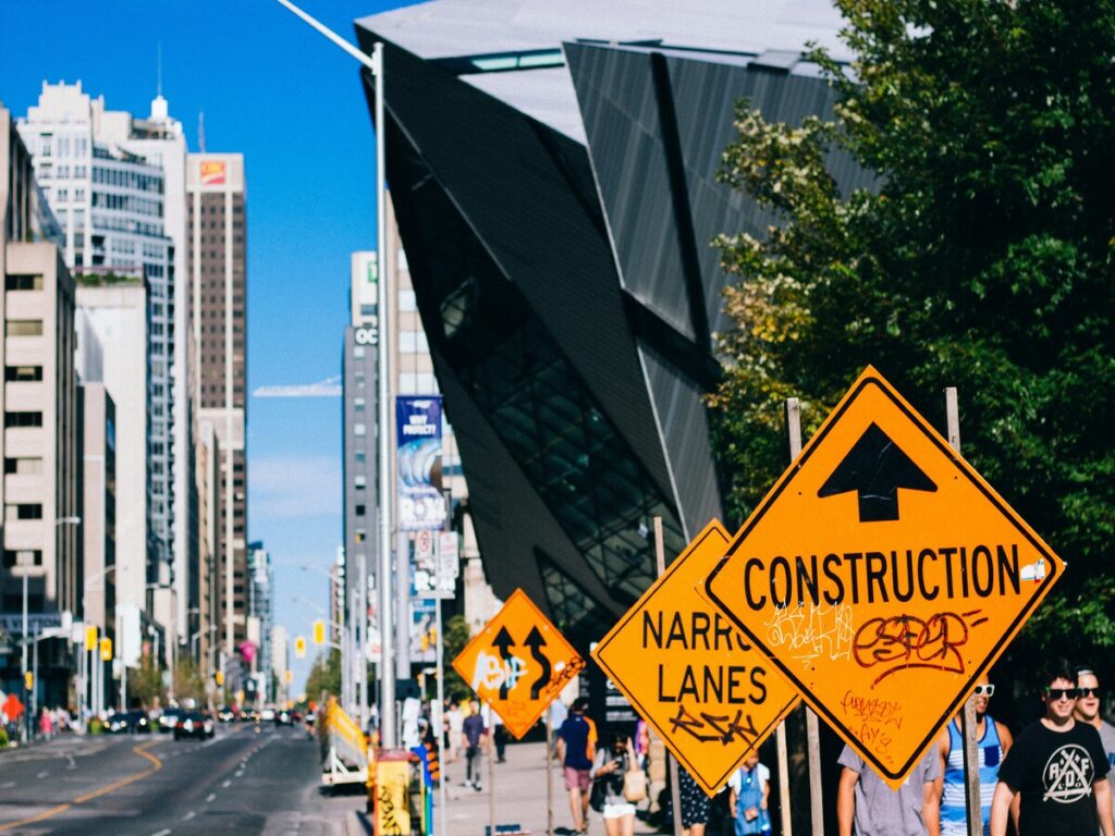 OPTSIGNS | Cost vs Durability of Aluminum Signs: Choosing Alternatives for Private Projects or Events