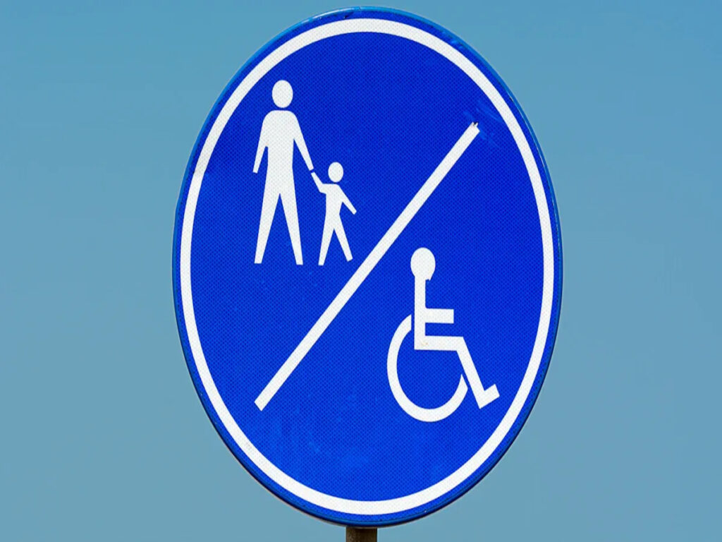 옵션 | 호주를위한 교통 표지 제조: 프로세스, 표준, 그리고 사용자 정의 OPTSIGNS | Traffic Sign Manufacturing for Australia: Process, Standards, and Customization