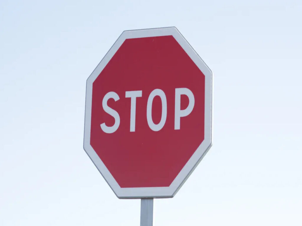 OPTSIGNS | Understanding Regulatory Sign Sizes under AS 1742 Standards OPTSIGNS | Understanding Regulatory Sign Sizes under AS 1742 Standards