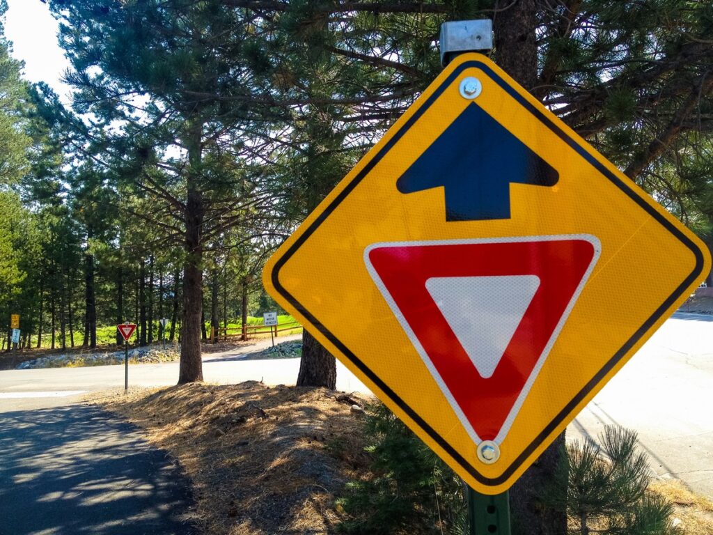 옵션 | Understanding AS 1742: The Foundation of Australian Traffic Sign Regulations OPTSIGNS | Understanding AS 1742: The Foundation of Australian Traffic Sign Regulations