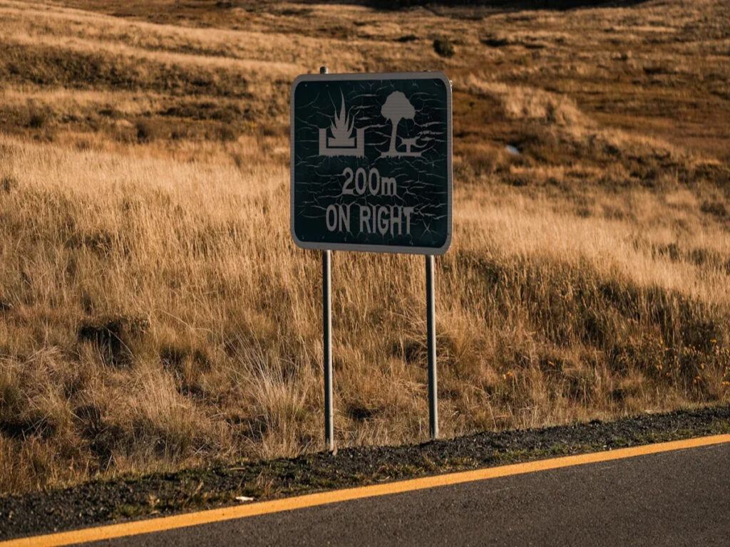 विकल्पसंकेत | Visual Distance vs Sign Size: How Readability Works on the Road OPTSIGNS | Visual Distance vs Sign Size: How Readability Works on the Road