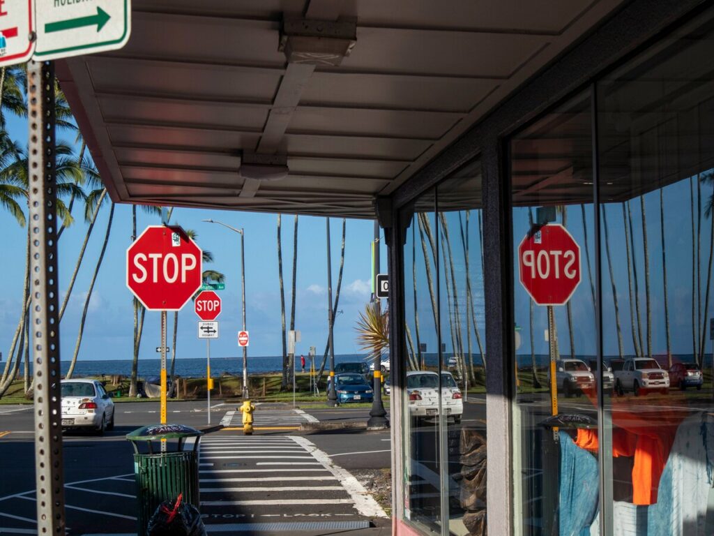 옵션 | ACM vs Plastic: Which Material is Better for High-Visibility Traffic Signs for Sale? OPTSIGNS | ACM vs Plastic: Which Material is Better for High-Visibility Traffic Signs for Sale?
