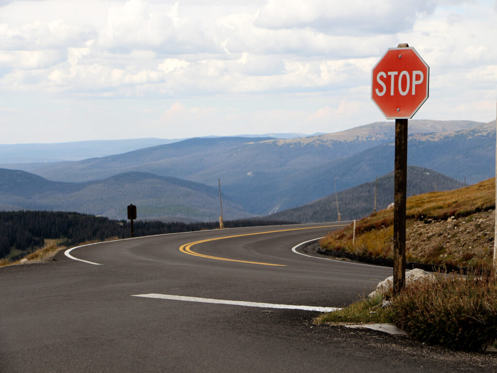 옵션 | Can You Use US-Style STOP Signs in the UK or Australia? OPTSIGNS | Can You Use US-Style STOP Signs in the UK or Australia?