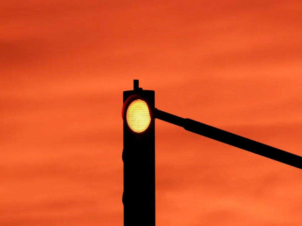 OPTSIGNS | Steady Amber vs. Flashing Amber: Understanding the Difference for LED Beacon Lights