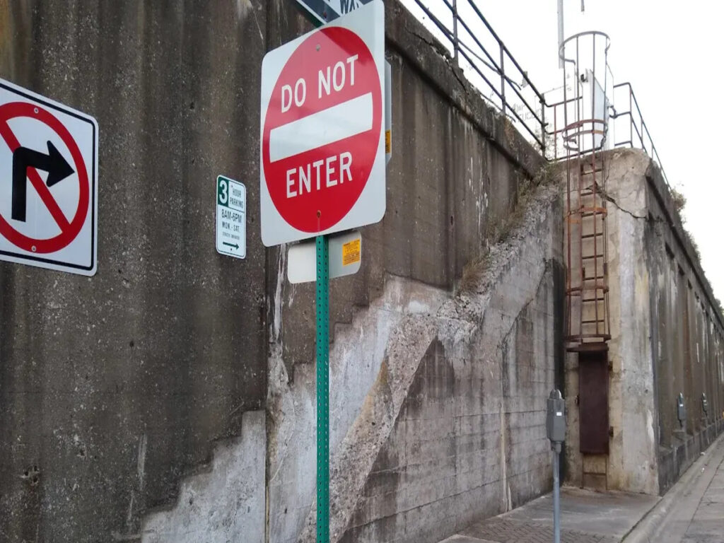 OPTSIGNS | What is the Cheapest Grade of Aluminum Sheet for Traffic Signage
