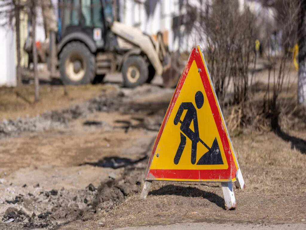 OPTSIGNS | Why Rotating Construction Signs for Sale Is Essential for Worksite Safety and Compliance