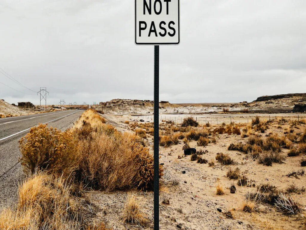 OPTSIGNS | Global Comparison of Traffic Signage: How English-Speaking Countries Adapt