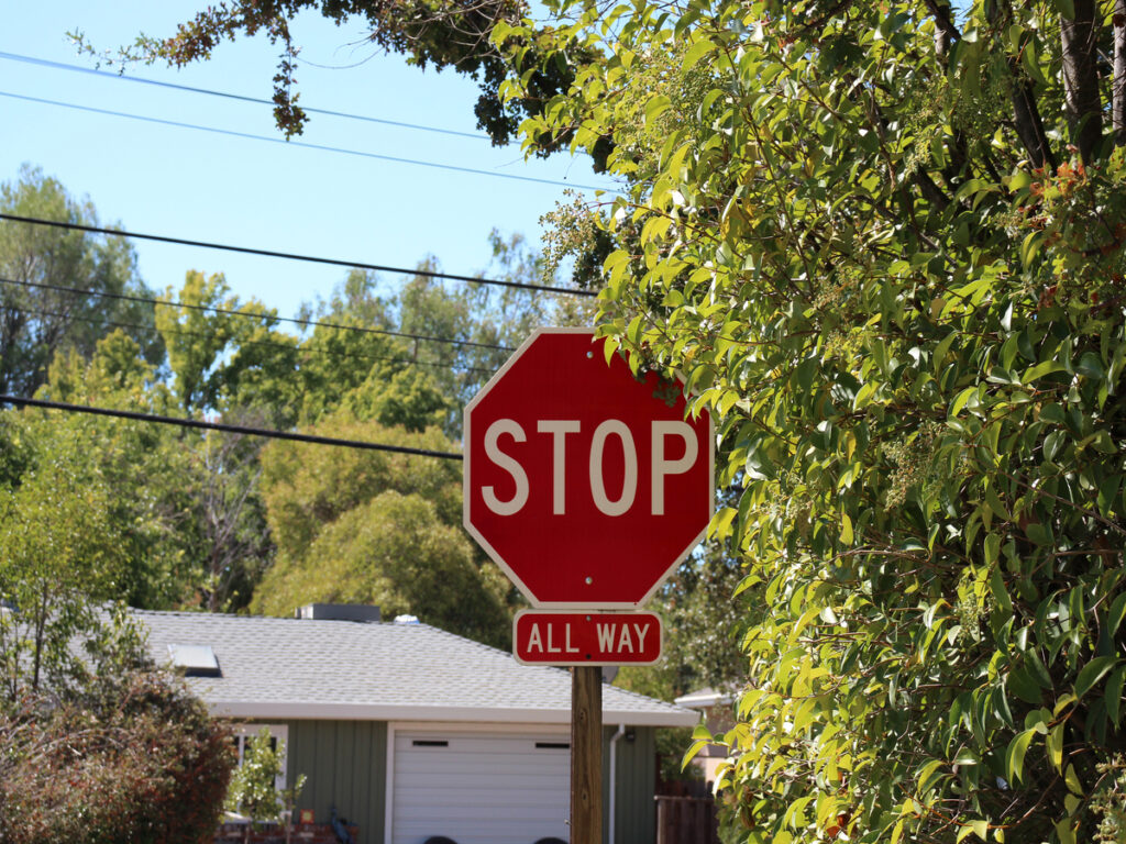 OPTSIGNS | MUTCD Compliance vs. State-Specific Traffic Sign Regulations: What You Need to Know
